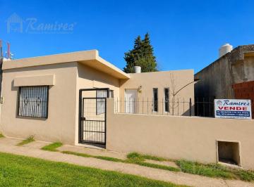 Casa · 70m² · 3 Ambientes · Casa 3 Ambientes en Venta Oportunidad! - Merlo