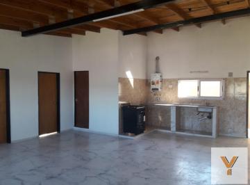 Casa · 180m² · 5 Ambientes · 1 Cochera · Casa en Venta - 2 Dorm. 3 Baños - Cochera - 230 m² - La Plata
