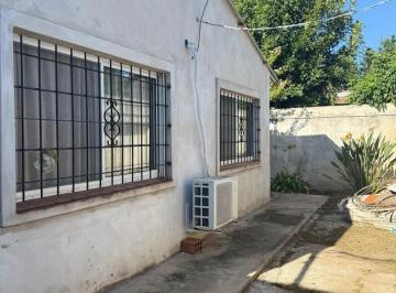 Casa · 150m² · Casa en Venta en Zárate, G. B. a. Zona Norte, Argentina