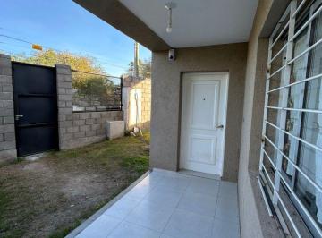 Casa · 180m² · 4 Ambientes · 1 Cochera · Excelente Oportunidad en Argüello: Lote 680 m con Dos Duplex (Uno a Terminar)