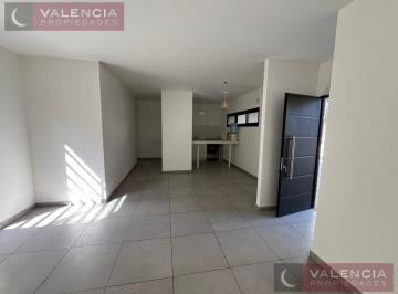 Departamento · 74m² · 3 Ambientes · 1 Cochera · Planta Baja con Jardin