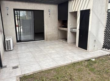 Departamento · 74m² · 3 Ambientes · 1 Cochera · Planta Baja con Jardin