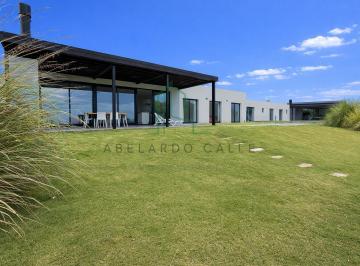Casa · 130m² · 4 Ambientes · 2 Cocheras · Casa en Puerto del Águila Country Náutico