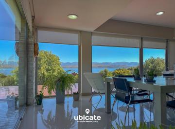 Casa · 362m² · 7 Ambientes · 2 Cocheras · Casa a m del Lago en Las Chacras