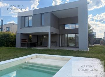 Casa · 227m² · 6 Ambientes · 6 Cocheras · Casa en Venta - 5 Ambientes - Al Agua – Pileta – Diseño Moderno - Barrio San Matias - Escobar
