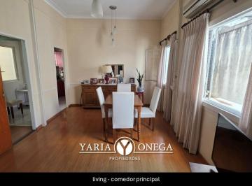 Departamento · 69m² · 4 Ambientes · Semipiso - Piso Bajo - Excelente Ubicación - Reciclado 2014