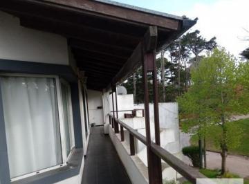 Departamento · 200m² · 6 Ambientes · Departamento y Local en Venta - 3 Dorm. 3 Baños 2 Locales - 220 m² - Villa Gesell