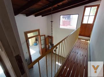 PH · 105m² · 5 Ambientes · PH en Venta - 3 Dorm. 1 Baño - Flores
