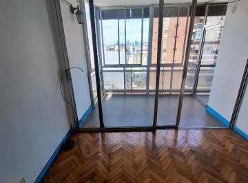 Departamento · 76m² · 3 Ambientes · 3 Ambientes Todo Luz en Balvanera Piso 10!