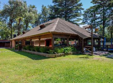Quinta vacacional · 462m² · 4 Ambientes · Predio de 1.962 m² con Salón de Eventos Habilitado, Quincho, Taller y Amplios Espacios Verdes