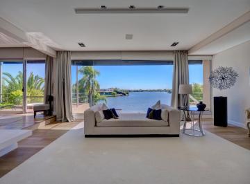 Casa · 590m² · 9 Ambientes · 2 Cocheras · Casa - La Isla