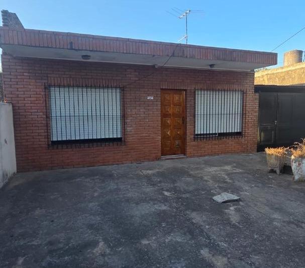 Casa · 55m² · 3 Ambientes · 3 Cocheras