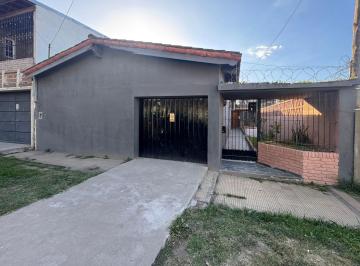 Casa · 200m² · 4 Ambientes · 2 Cocheras · Casa 4 Ambientes - Libertad