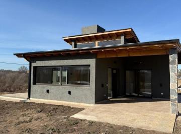 Casa · 80m² · 6 Ambientes · 1 Cochera · Hermosas Casas a Estrenar | Bº Los Ciruelos | Santa Rosa de Calamuchita