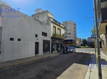 Bodega-Galpón · 100m² · La Fronda 1600 Galpón Depósito en Venta con Servicios en en Villa Gral. Mitre