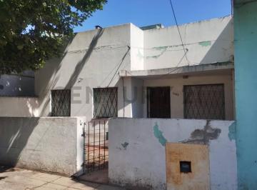 Casa de 3 ambientes, Morón · Venta Lote en Esquina con 3 PH a Refaccionar en Morón