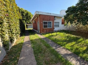 Casa · 176m² · 3 Ambientes · 5 Cocheras · Venta Casa 3 Ambientes con Galpón Villa Ariza Ituzaingo
