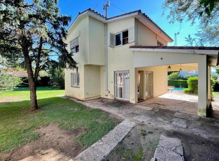 Casa · 106m² · 3 Ambientes · 1 Cochera