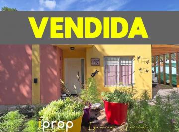 Casa · 60m² · 3 Ambientes · 1 Cochera · Moderna Casa de 2 Dorm., Gas Natural! Excelente Ubicación a 2 Cuadras de Av San Martín!