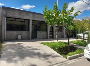 Casa de 4 ambientes, San Rafael · Casa, Departamento, Salón, y Pileta en San Rafael, Mendoza