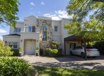 Casa · 220m² · 7 Ambientes · 4 Cocheras · Casa en Venta Estancias del Rio Estancias del Pilar Pileta Generador