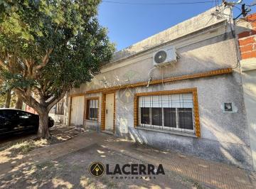 Casa · 80m² · 3 Ambientes · 1 Cochera · Casa 3 Ambientes en San Andrés
