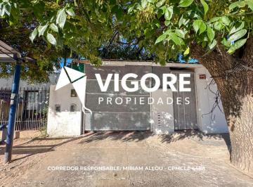 Casa de 4 ambientes, Ezeiza · Casa 4 Ambientes de 120 m² en Venta C/ Cochera en Ezeiza