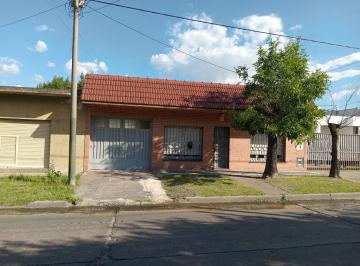 Casa · 200m² · 3 Ambientes · 2 Cocheras · Casa en Lomas de Zamora Oeste