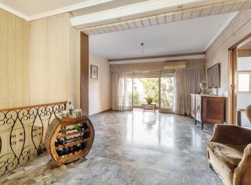 PH · 113m² · 3 Ambientes · 1 Cochera · Venta PH Tipo Casa de 3 Ambientes con Cochera en Villa Urquiza