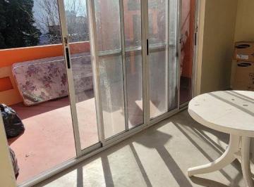 PH de 2 ambientes, Coghlan · Muy Buen PH de 2 Amb con Terraza con Quincho