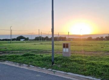 Terreno · 300m² · Lote en Venta Campos de Manantiales