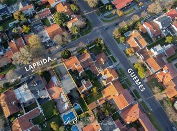 Casa · 20m² · 5 Ambientes · 2 Cocheras · Laprida 1344 | Los Troncos