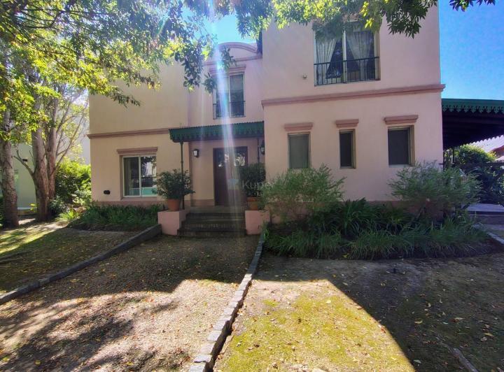 Casa en venta en Los Sauces · 5 ambientes