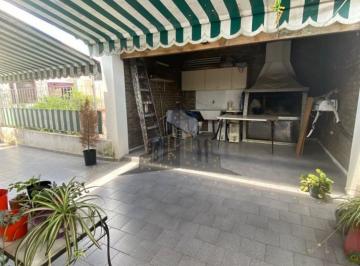 PH · 87m² · 3 Ambientes · Venta - PH 3 Ambientes - Quincho y Cochera Cubierta - Patio - Apto Credito