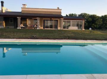 Casa · 200m² · 4 Ambientes · 4 Cocheras · Venta Estancia Las Lilas - Luján
