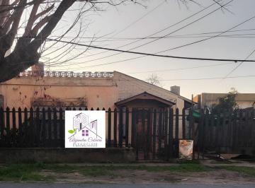 Casa de 4 ambientes, Berazategui · Casa en Venta Calle 44 N 5522, a 500 m de La Estación Platanos.
