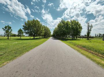 Terreno · 1184m² · Increíble Lote de 1184 m² con Vista a La Cancha de Polo