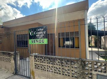 Casa de 3 ambientes, Esteban Echeverría · Casa con 2 Dorm. de 50 m² en Venta, El Jagüel