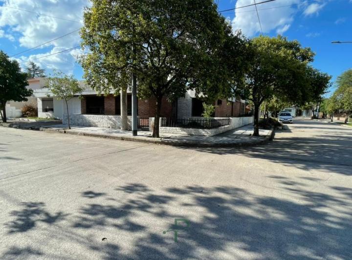 Casa · 116m² · 4 Ambientes · 1 Cochera