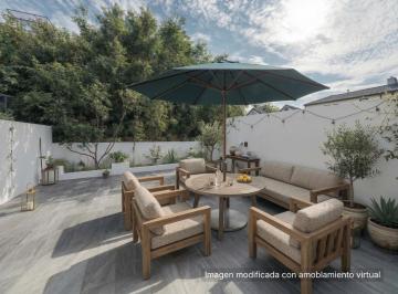 PH · 187m² · 5 Ambientes · 1 Cochera · Amplio PH Al Frente con Cochera y Terraza