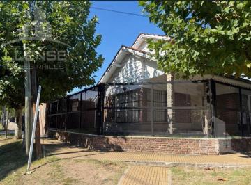 Casa · 117m² · 3 Ambientes · Casa 3 Ambientes con Jardín en Venta - Apto Credito - Quilmes