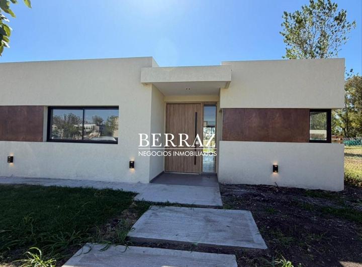 Casa · 142m² · 5 Ambientes · 3 Cocheras