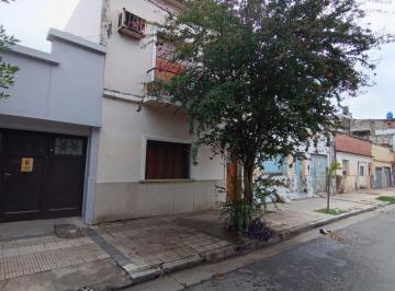 Casa de 5 ambientes, Córdoba · Casa 3 Dorm. con Patio – B° General Pueyrredón | a Media Cuadra de Av Patria