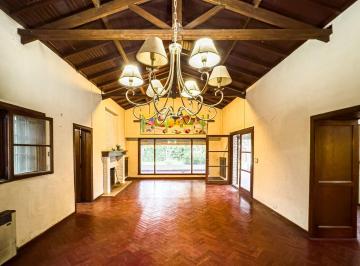 Casa · 273m² · 8 Ambientes · Casa en Bella Vista