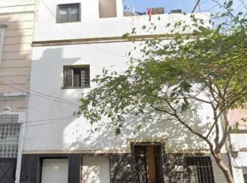 Terreno · 611m² · Terreno en Venta con Casa a Demoler Flores Distrito Usam 1300 m² Endibles
