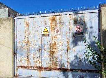 Terreno , Avellaneda · Predio Industrial 1.660 m² - Ideal Logística o Guardería de Camiones - en Venta