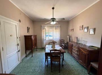 Casa · 175m² · 6 Ambientes · Casa con 2 Viviendas y Gran Fondo en Villa Adelina