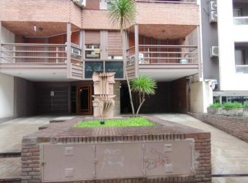 Departamento de 5 ambientes, Córdoba · Salguero 700 - Dos Dorm. con Cochera