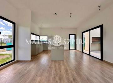 Casa · 172m² · 4 Ambientes · Propiedad de 4 Ambientes en Prados del Oeste
