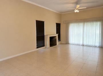 Casa · 250m² · 5 Ambientes · 3 Cocheras · Oportunidad Casa en La Alameda